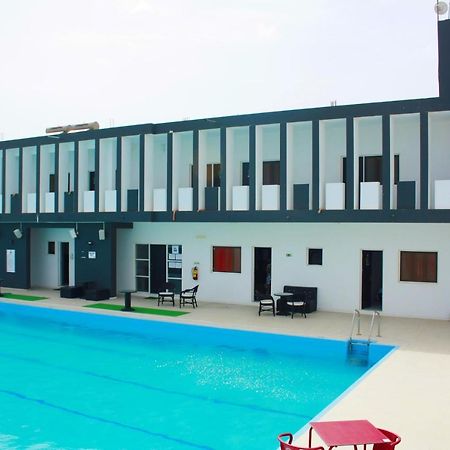 Academico Do Sal Hostel Espargos Ngoại thất bức ảnh