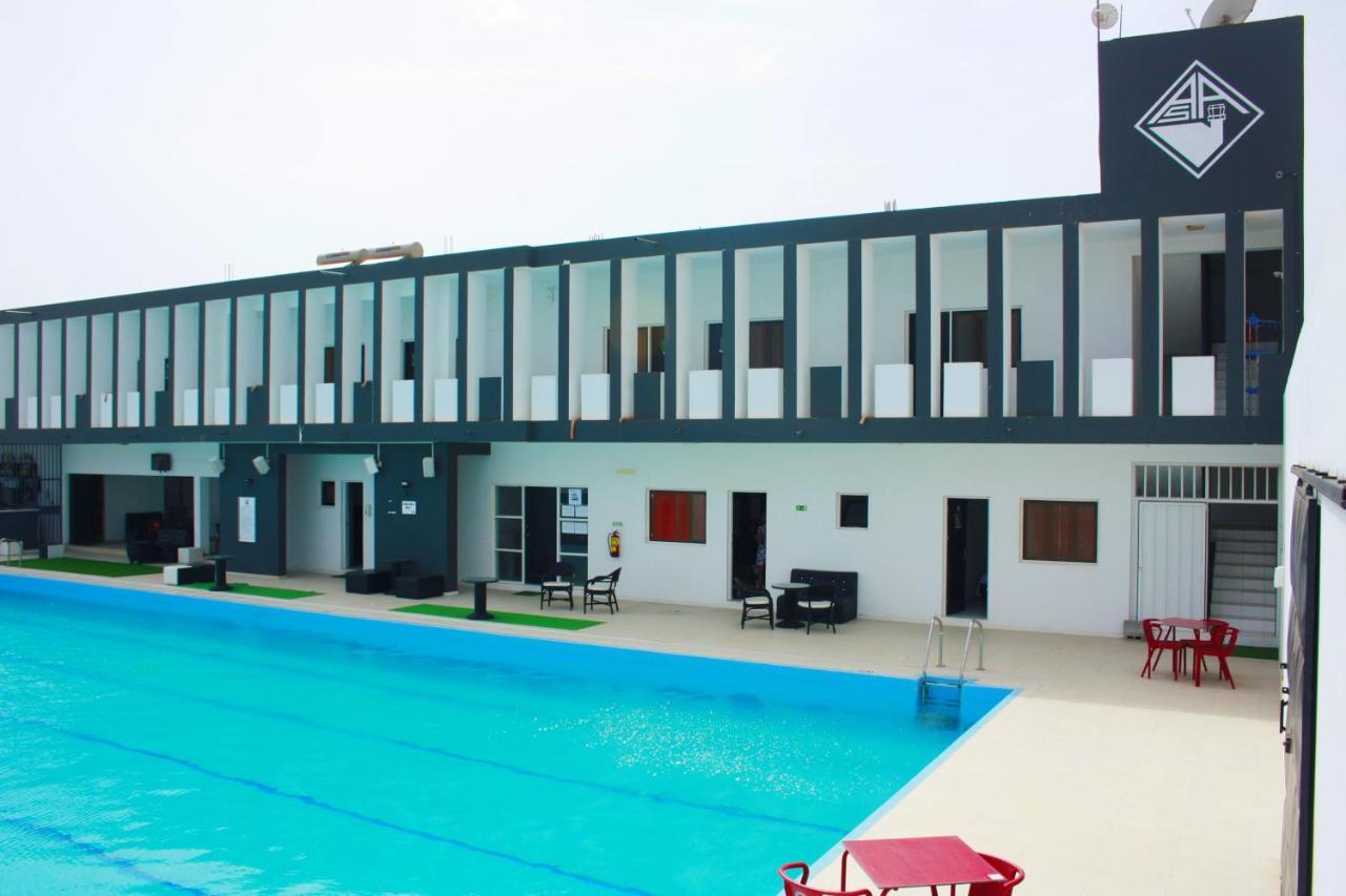 Academico Do Sal Hostel Espargos Ngoại thất bức ảnh