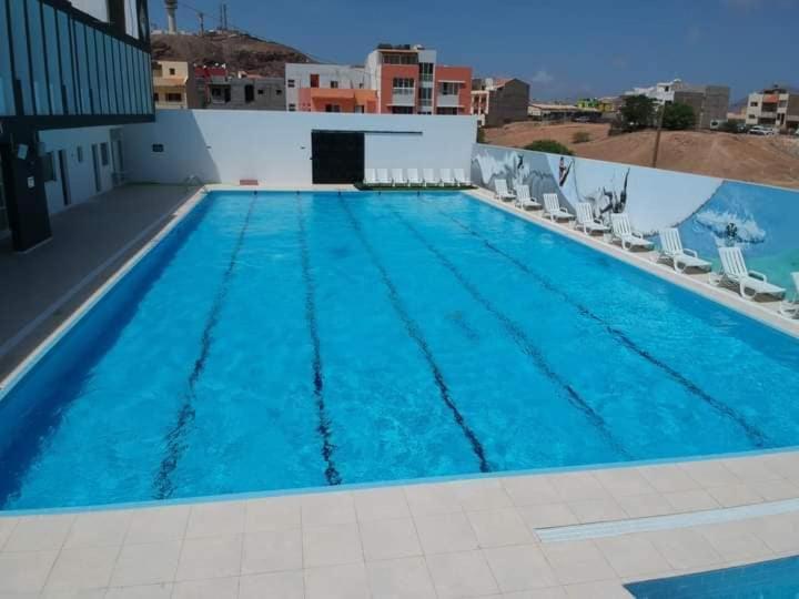 Academico Do Sal Hostel Espargos Ngoại thất bức ảnh